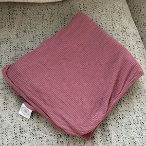 Lou Lou & Co Ribbed Swaddle